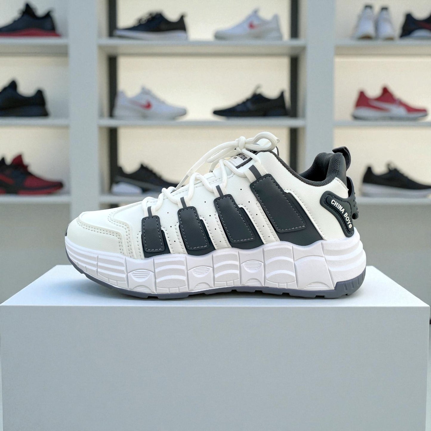 AM06 Grey - Comfort Sneaker